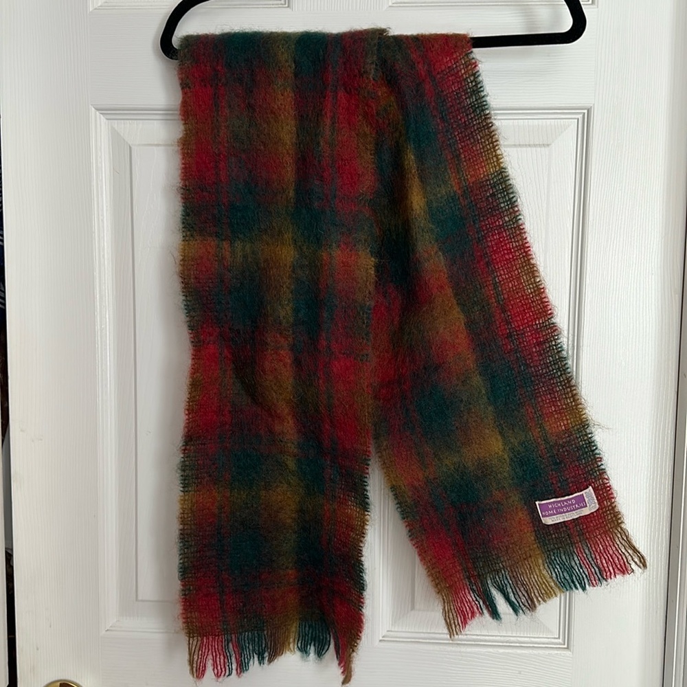 Women’s mohair and wolf scarf made in Scotland.